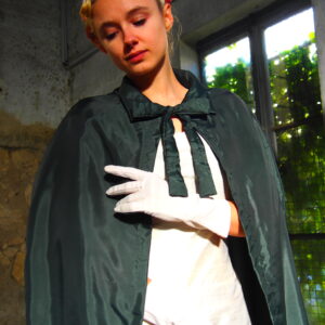 Pièce unique cape verte légère