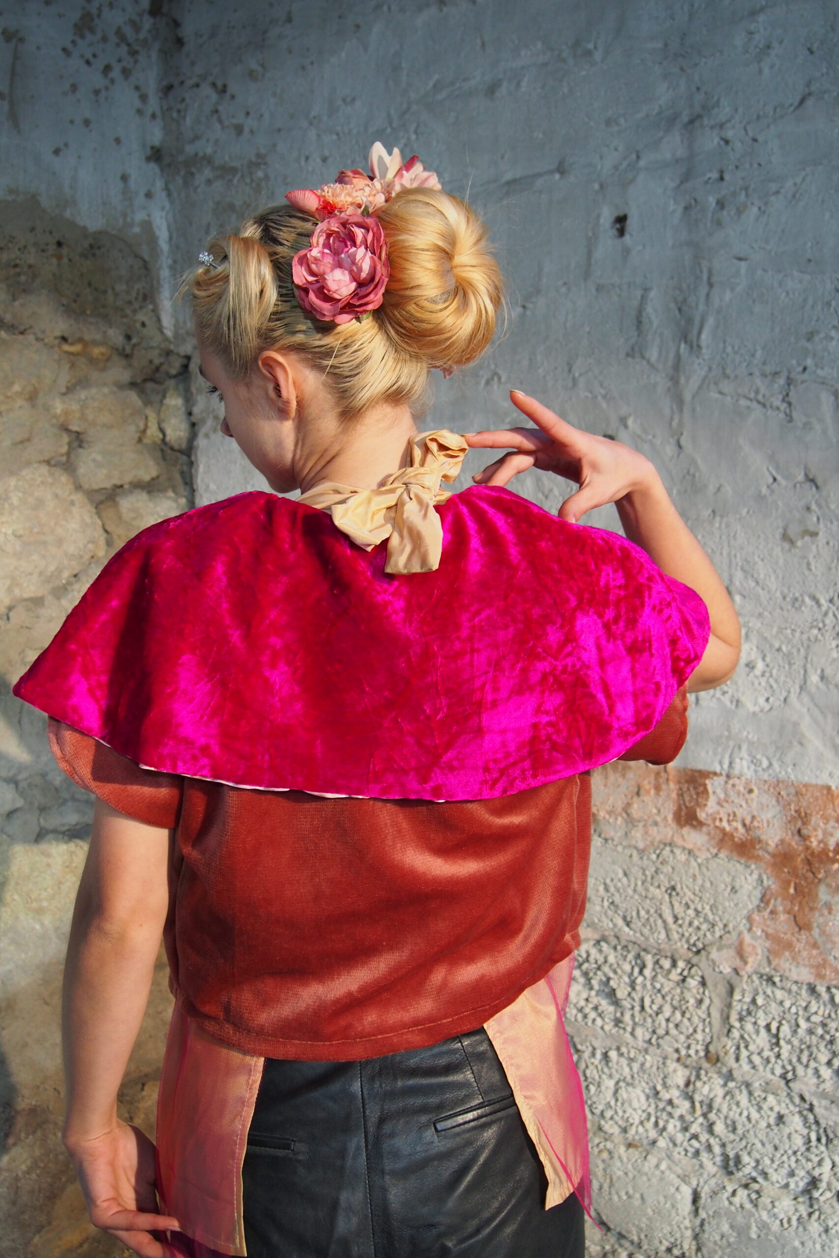 Dos Pièce unique boléro cape amovible rose rouille