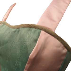 détails colorés du corset pièce unique