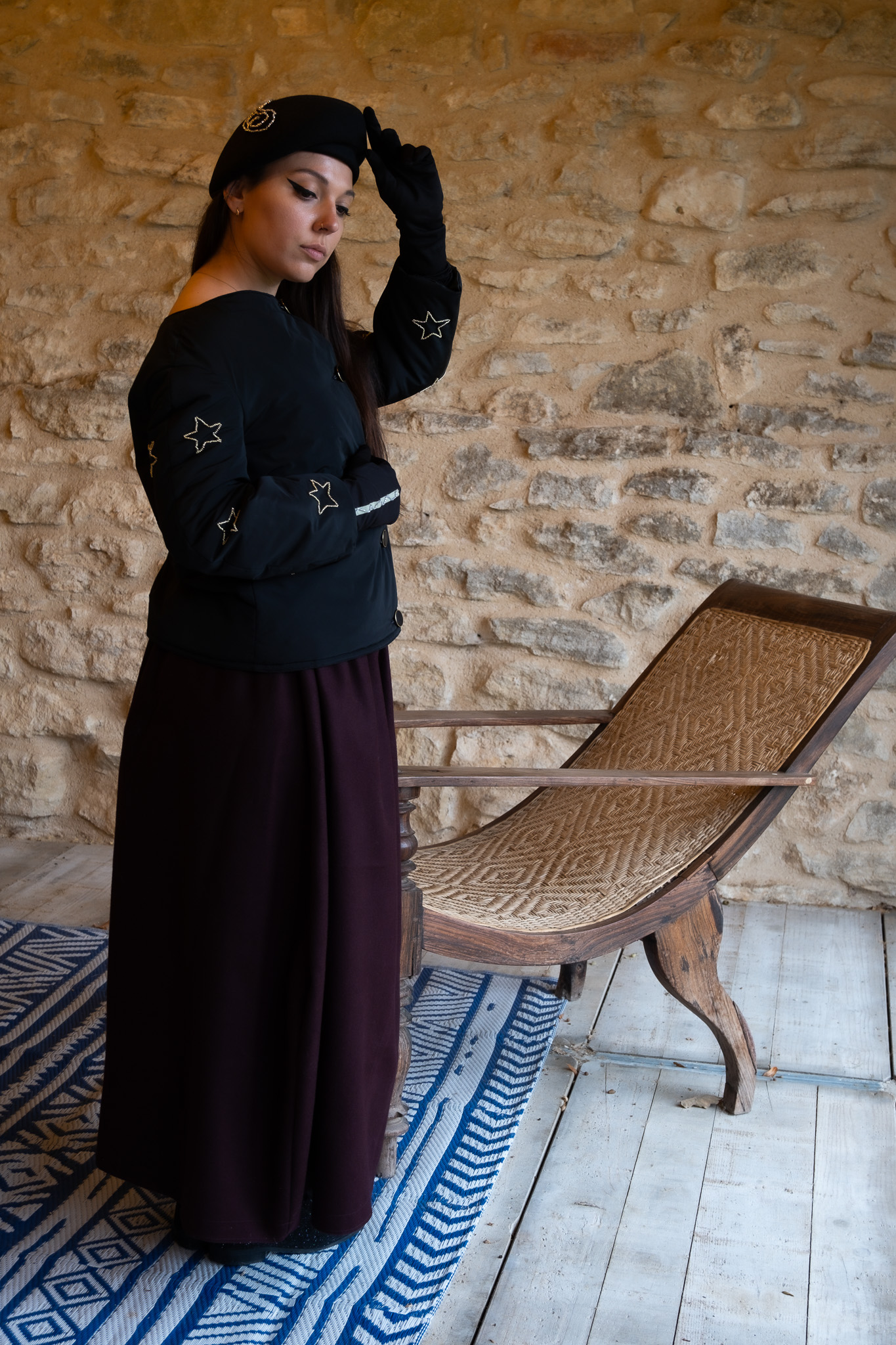 manteau élégant avec étoiles brodées