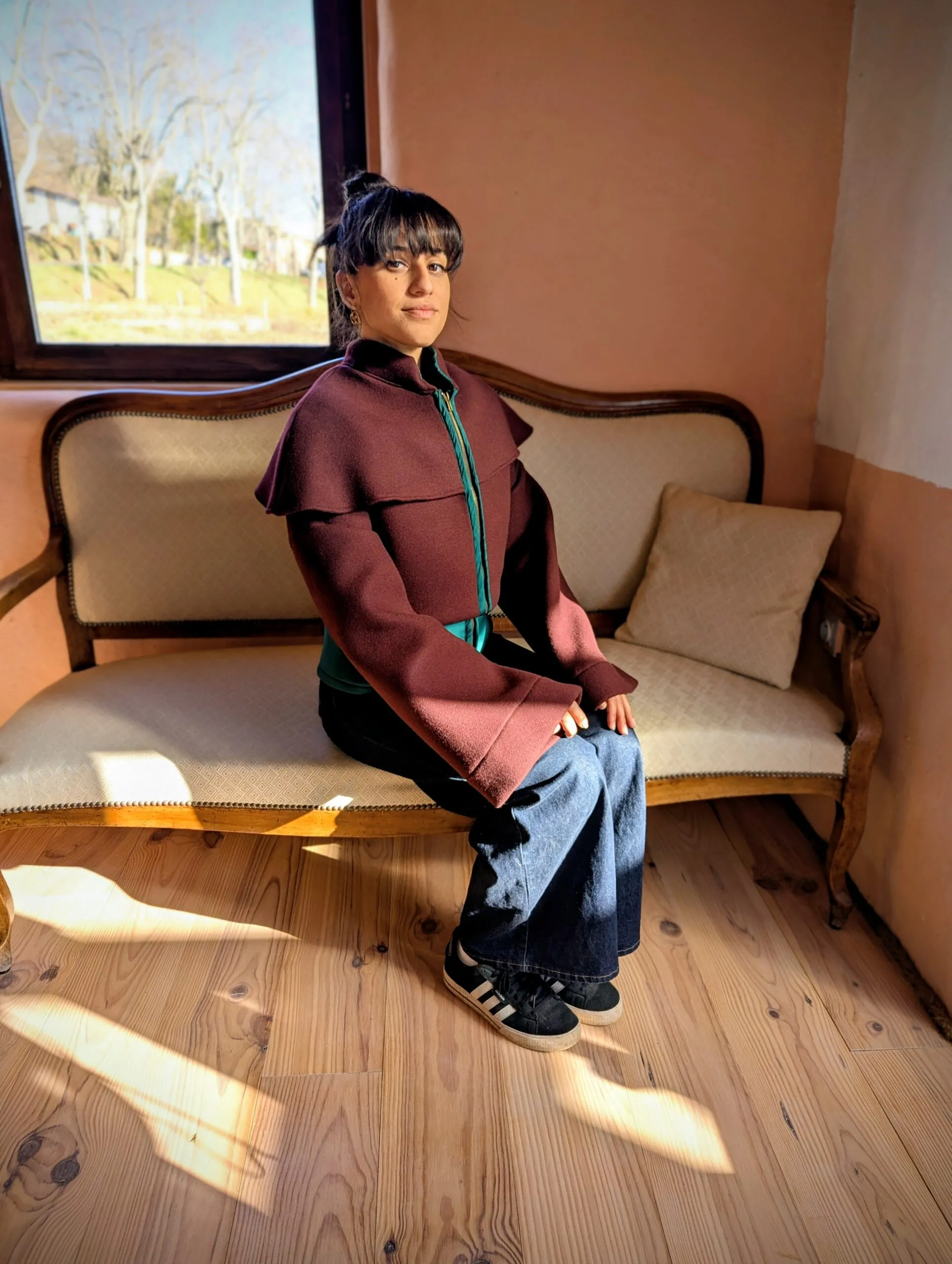 savoir-faire upcycling pour unmanteau bordeaux et vert