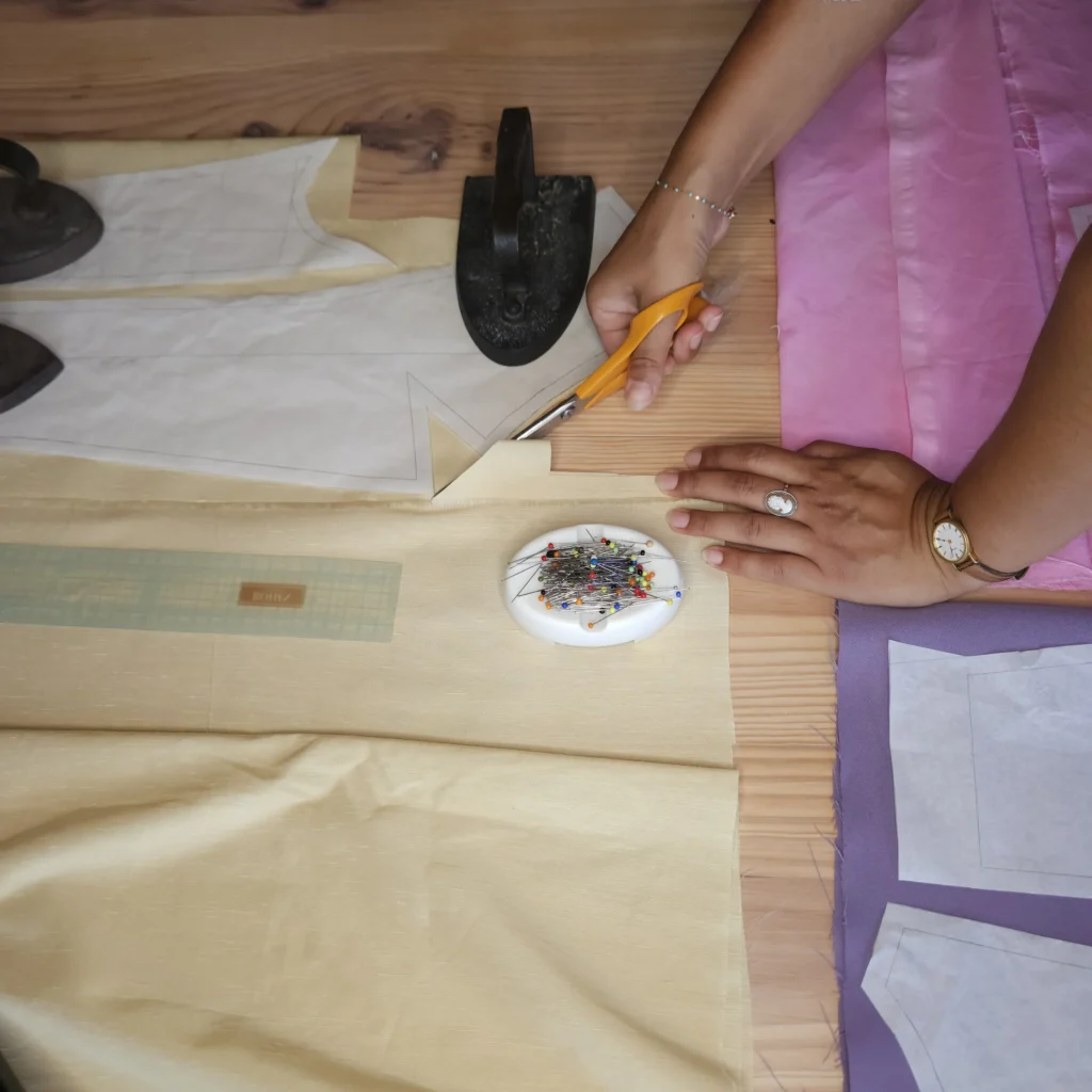 découpe travail artisanal