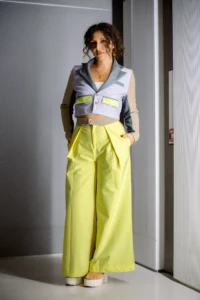 ensemble upcycling création pièce unique veste spencer col tailleur pantalon évasé jaune et beige