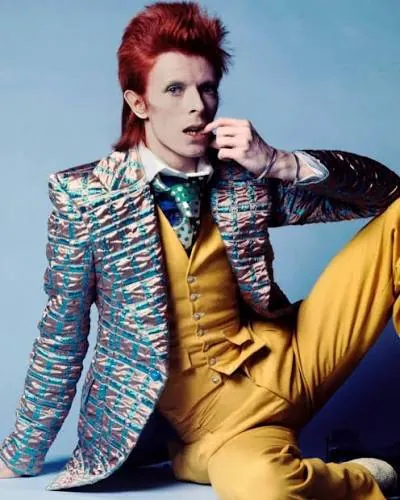 david bowie costume coloré